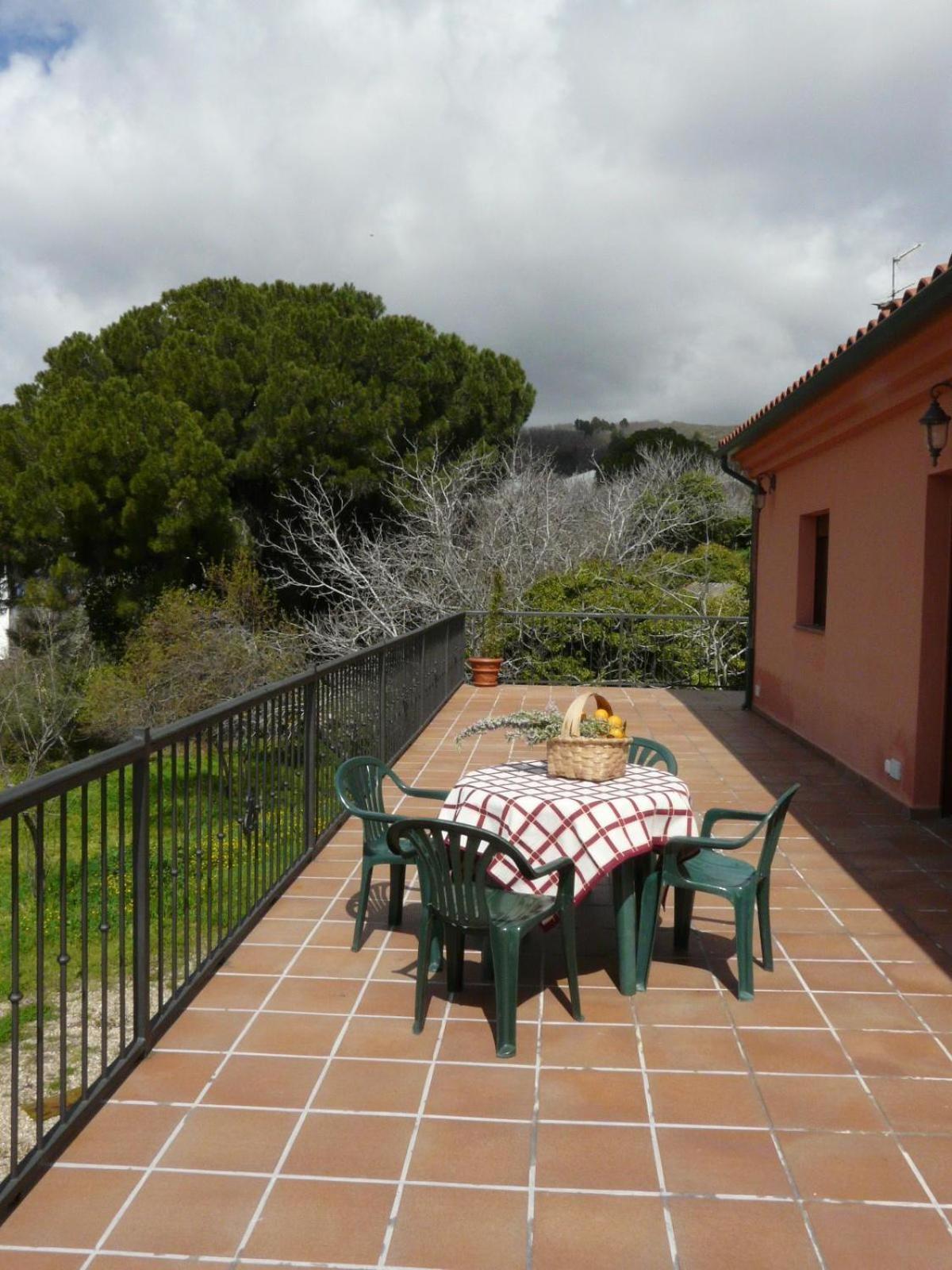 Apartamentossierradegata La Noguera Villamiel Luaran gambar