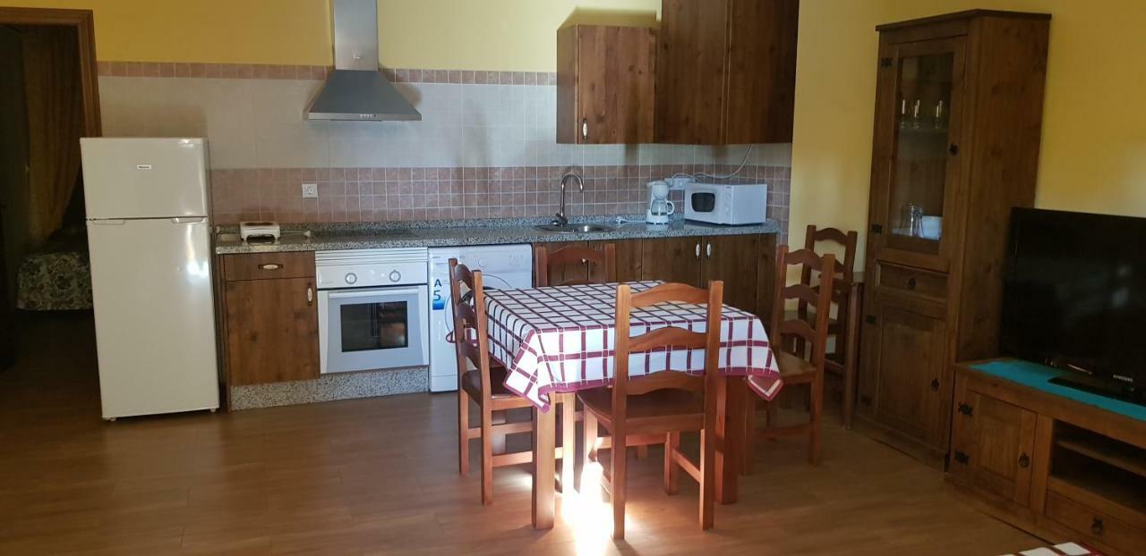 Apartamentossierradegata La Noguera Villamiel Luaran gambar